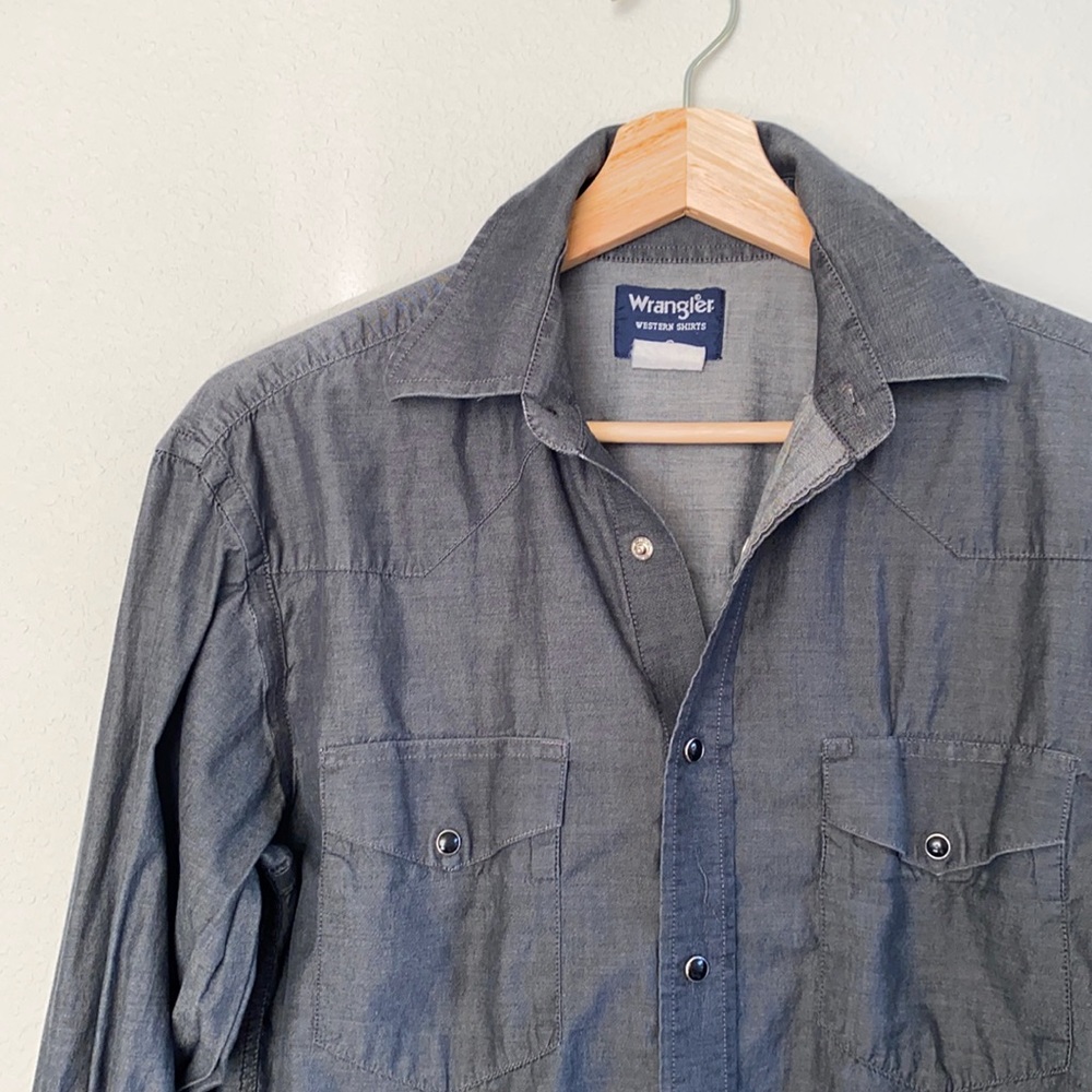 Wrangler • Men’s Pearl Snap Button Down